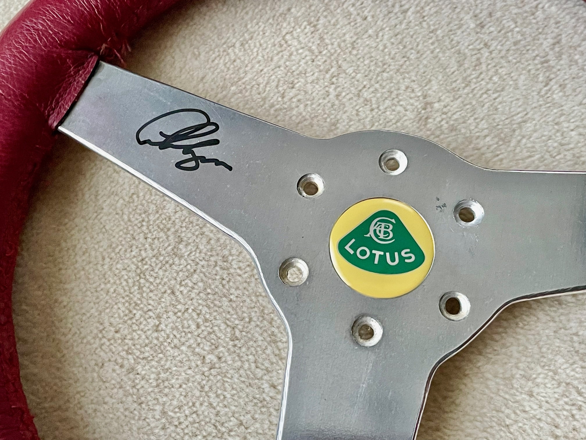 Lotus XI steering wheel signed by Clive Chapman - Image 2