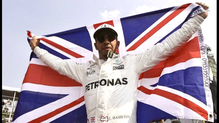 Lewis Hamilton signed 2017 BRDC British GP pit walk pass - Image 4