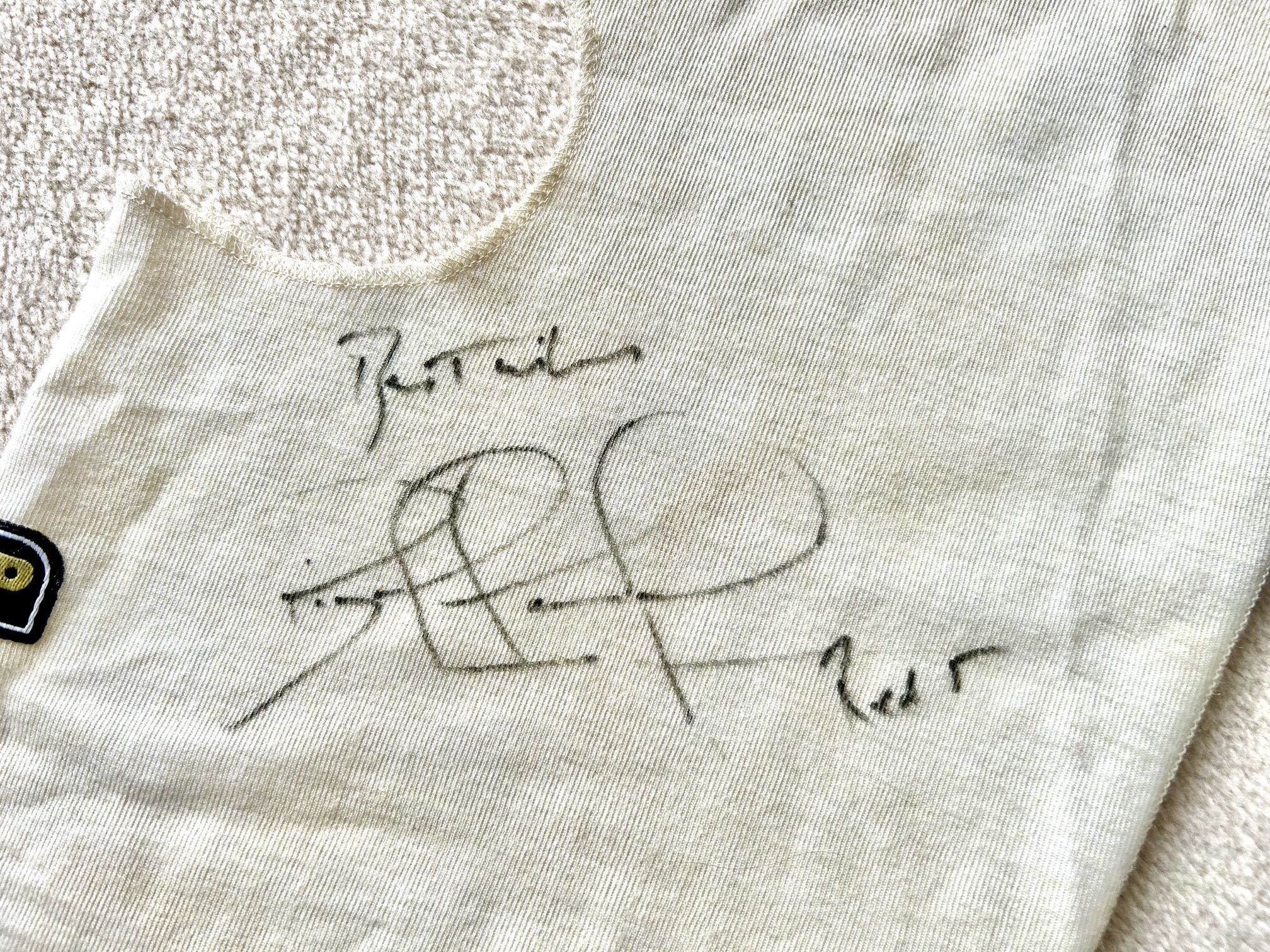 Williams OMP nomex balaclava signed by Nigel Mansell, Damon Hill and David Coulthard - Image 3
